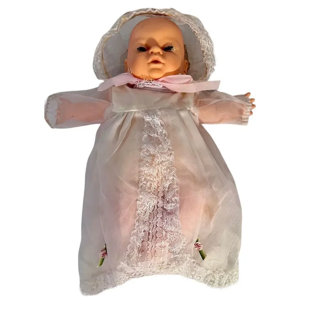 HAUNTED Vtg 1960s Uneeda Purty Doll Christening Gown Creepy Haunted House Prop